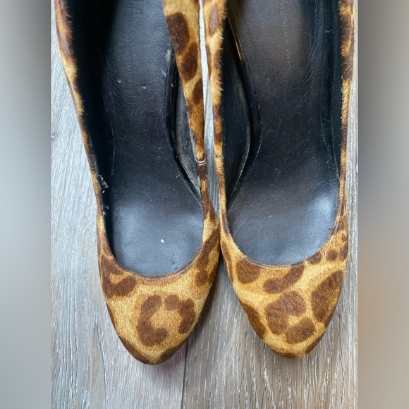 iNC Women’s Cheetah Pump Heels Size 6.5 Medium Real Fur Dyed - Picture 15 of 16